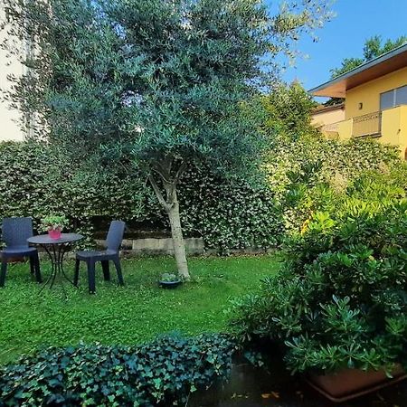 #10Ilnumeroperfetto, Independent Entrance, Private Parking & Garten Morbio Inferiore Exterior photo
